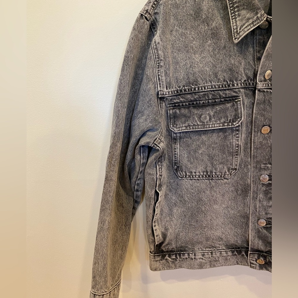 Calvin Klein Men’s Palmer Denim Utility Trucker Jacket NWT Gray Relaxed Fit M - Picture 12 of 15